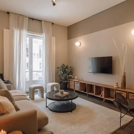Lubrense - 2 Bedrooms And Terrace In Chiado Apartment
