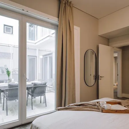 Lubrense - 2 Bedrooms And Terrace In Chiado Lisbon