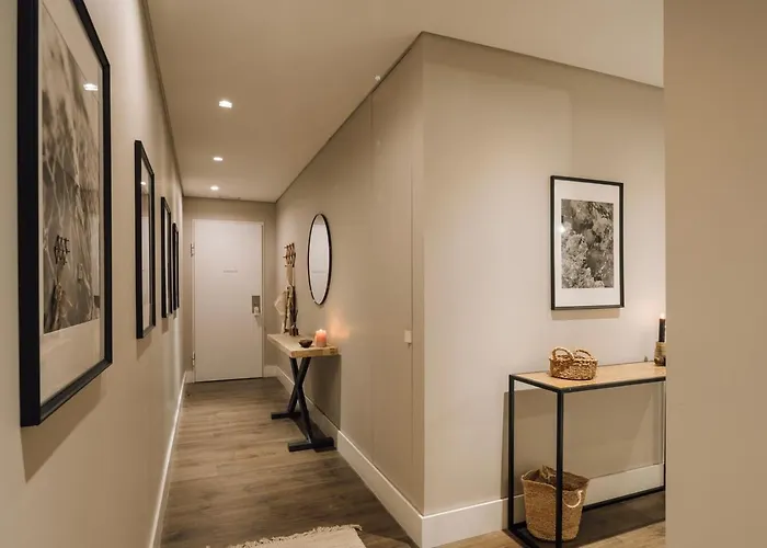 Lubrense - 2 Bedrooms And Terrace In Chiado شقة