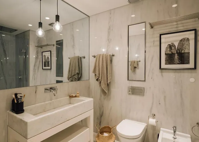 Lubrense - 2 Bedrooms And Terrace In Chiado شقة *