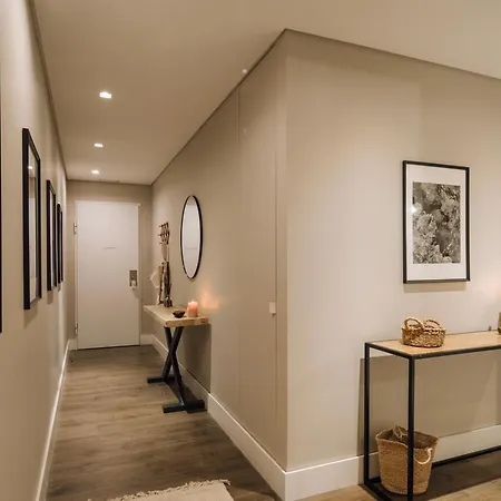 Lubrense - 2 Bedrooms And Terrace In Chiado Apartamento