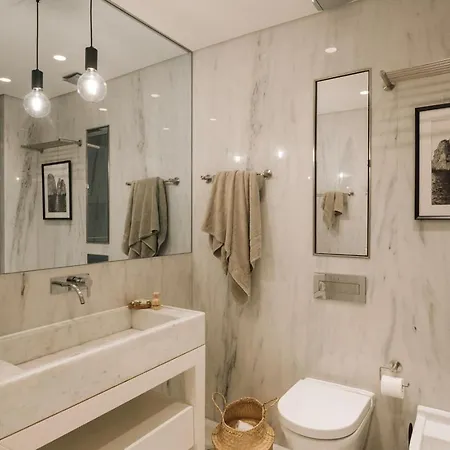 Lubrense - 2 Bedrooms And Terrace In Chiado 아파트 *