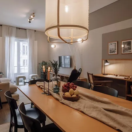 Lubrense - 2 Bedrooms And Terrace In Chiado 아파트 리스본